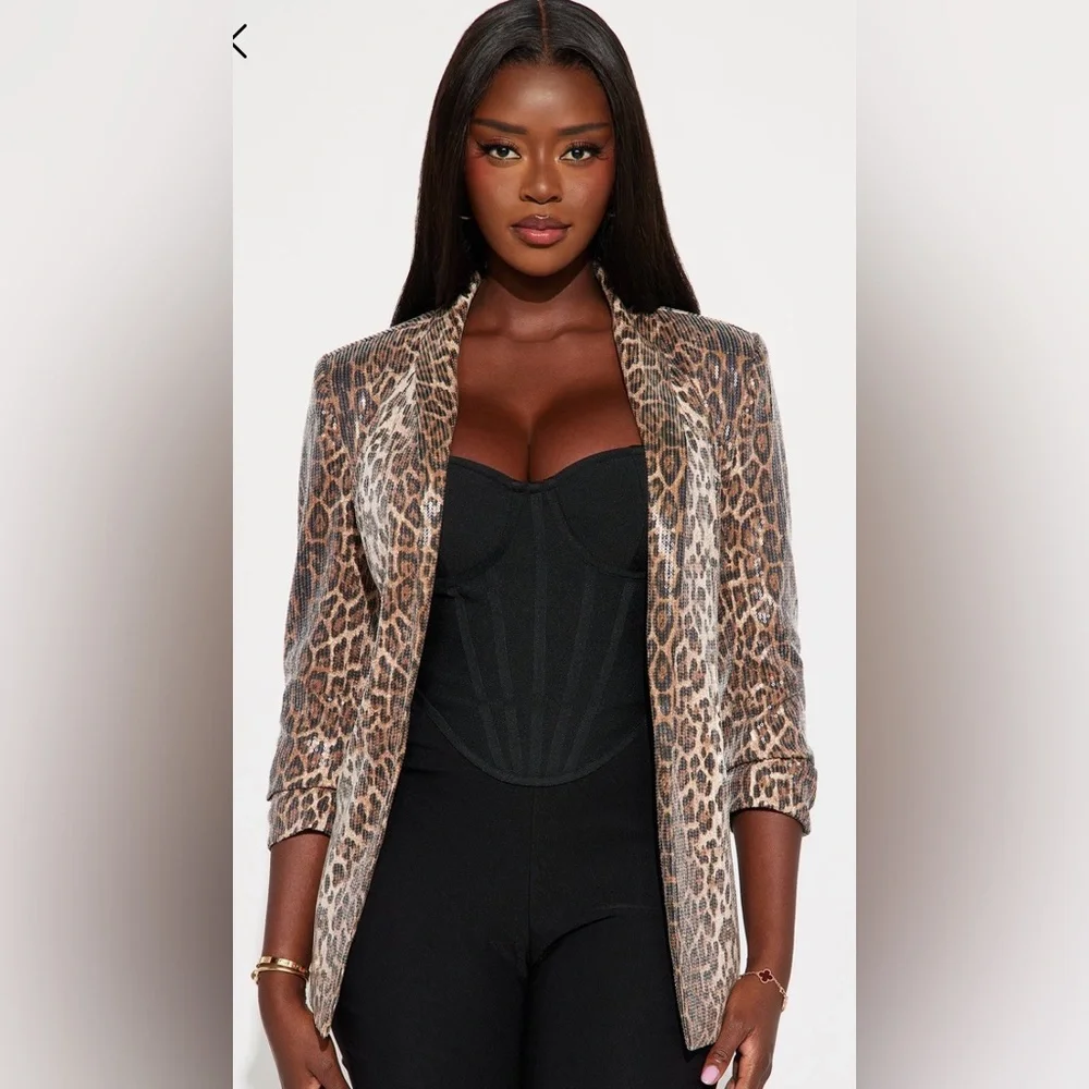 ‼️SOLD‼️ NWT Fashion Nova Sequined leopard print blazer. Pit to pit 22 inches.🖤🤎 - Picture 2 of 7